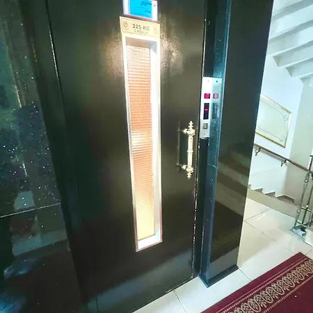 Istanbulun Kral Dairesi Asansoerlue Ve 2 Klimali Apartament