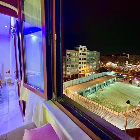 Lägenhet Istanbulun Kral Dairesi Asansoerlue Ve 2 Klimali Istanbul