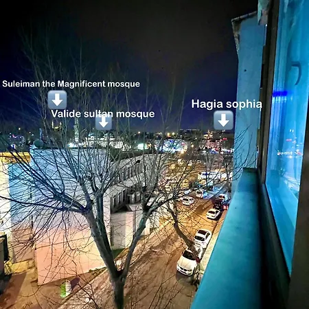 Istanbulun Kral Dairesi Asansoerlue Ve 2 Klimali Lägenhet *
