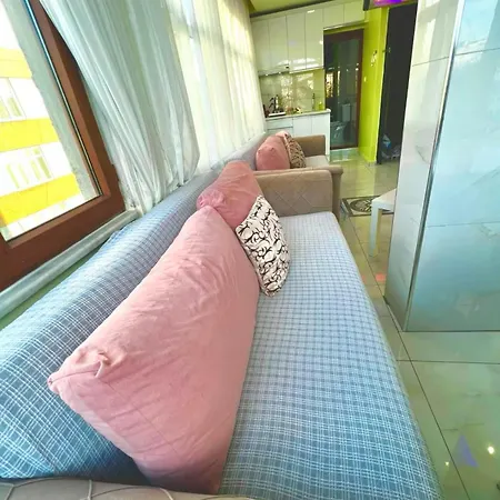 Appartement Istanbulun Kral Dairesi Asansoerlue Ve 2 Klimali Istambul