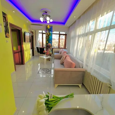 Istanbulun Kral Dairesi Asansoerlue Ve 2 Klimali Appartement *