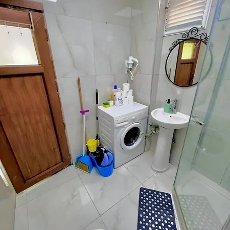 Istanbulun Kral Dairesi Asansoerlue Ve 2 Klimali Appartement